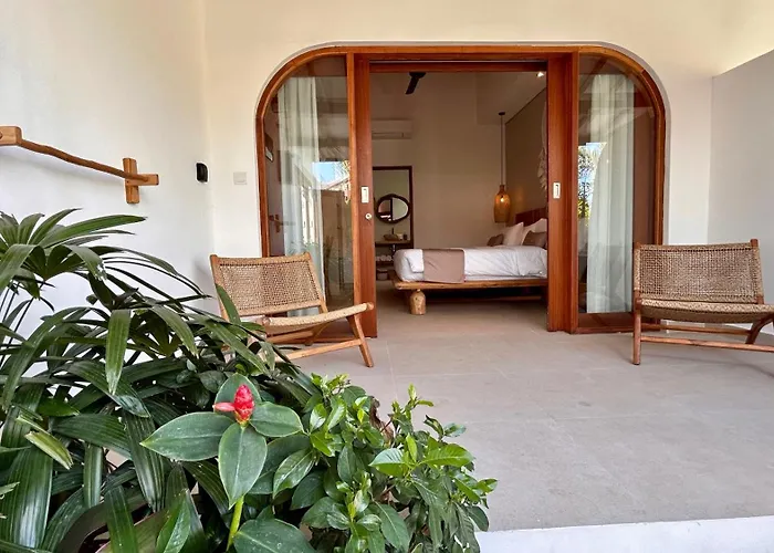 Yuga Nyanyi Suite Boutique Hotel With Pool & Ricefield View