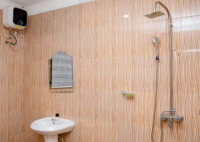Luxury Deluxe With Private Bath, Free Parking And Wifi