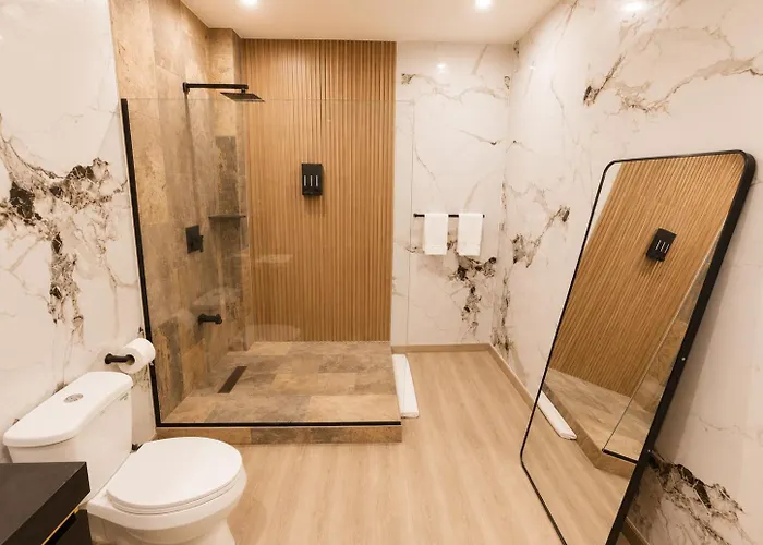 The Hive Boutique Hotel Pool Suite 108