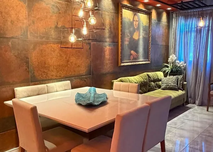 Apartamento com ar condicionado e decoração luxo