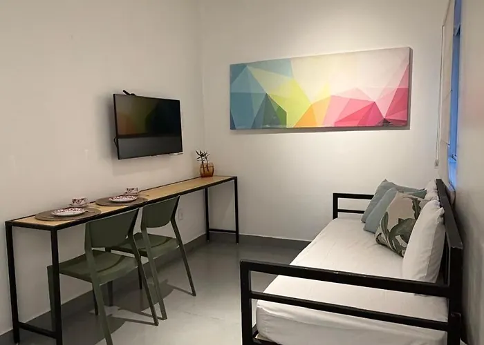 Lindo ap quarto, sala, 4 camas, 6 min do aeroporto