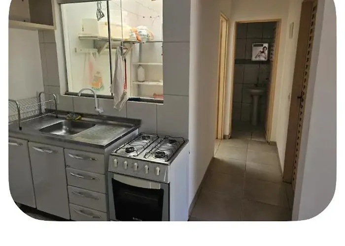 Kitnete 1 quarto prox UFMT para 2 ou mais pessoas