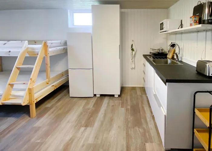 3 Bedroom Nice Apartment In Borgholm