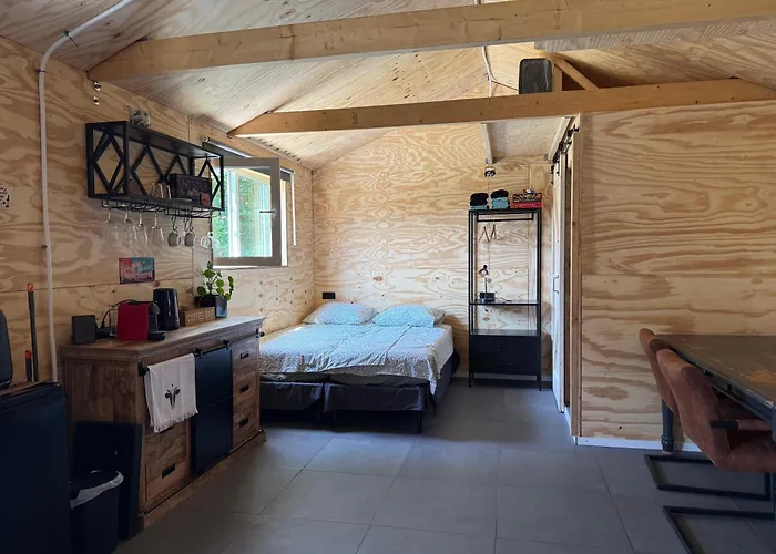 B&B Tinkunakama