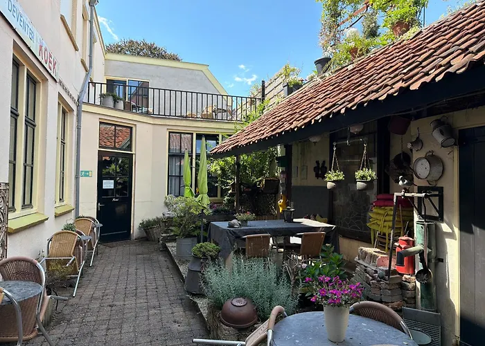 Hanzestadslogement "De Leeuw", Logies In Het Centrum Van Deventer