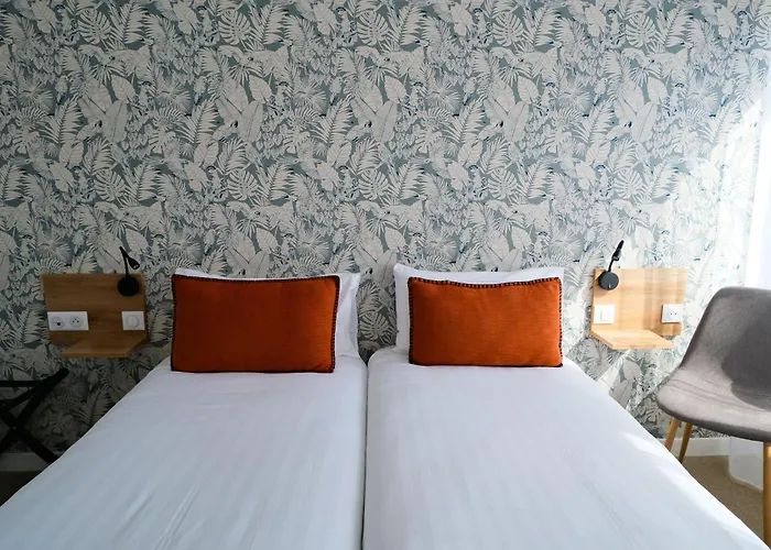 Louis Hotel