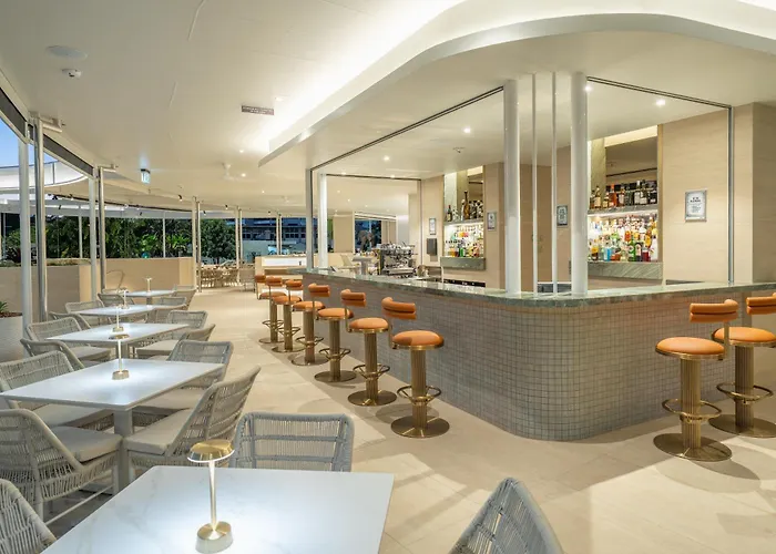 Doubletree By Hilton Cairns