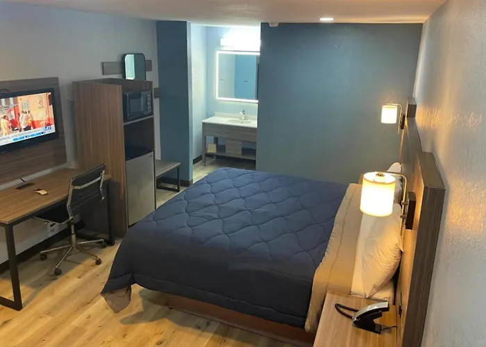 Rodeway Inn & Suites Brookhaven