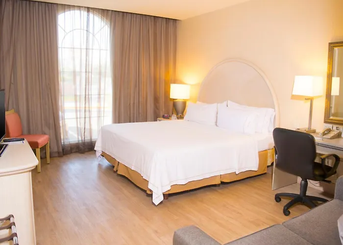 Holiday Inn Express Monterrey Galerias-San Jeronimo By Ihg
