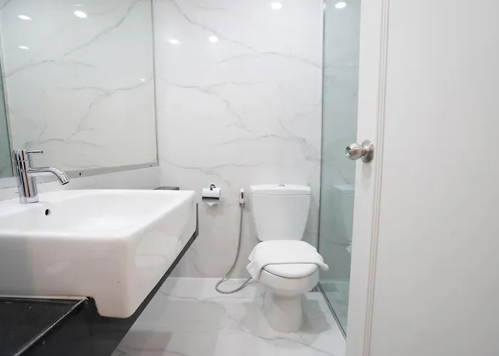 Harmoni One Convention Hotel And Service Apartments