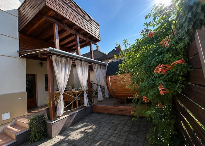 Dora Holiday House & Apartments -Sauna & Relax By The Lake