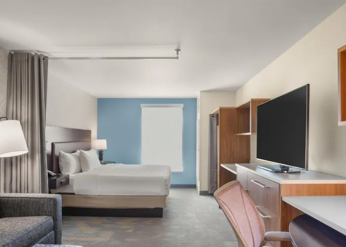 Home2 Suites By Hilton Milwaukee Airport
