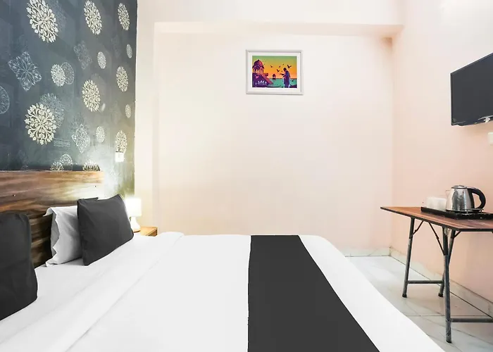 Super Hotel O Downtown Uttam Nagar Formerly Town Plaza