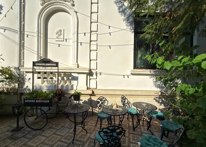 Conacul Coroanei Luxury Boutique Hotel