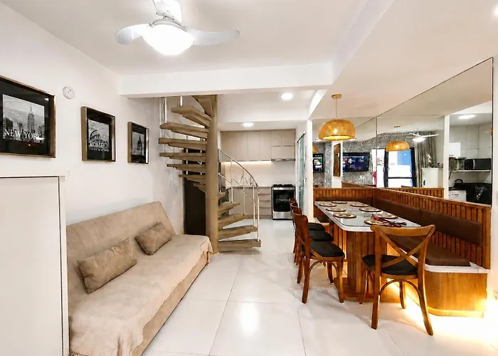 Triplex em Caiobá-Matinhos-Pr a 200 mt do mar
