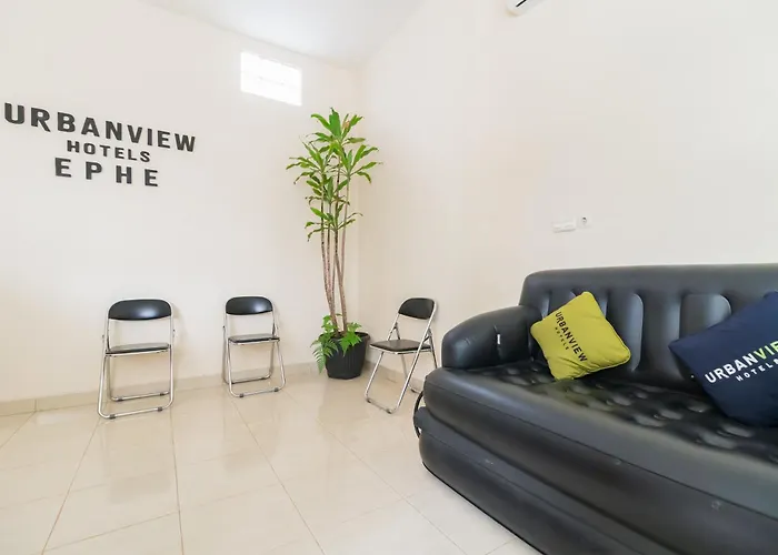 Urbanview Hotel Ephe Palembang By Reddoorz