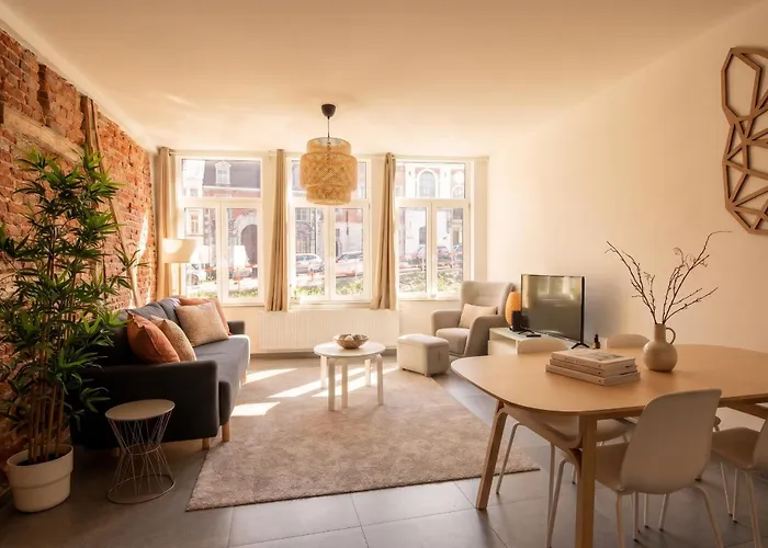Residence Royal Selys, City-Center - Bike Parking And Outdoor