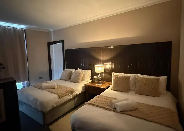 Luxe Rooms