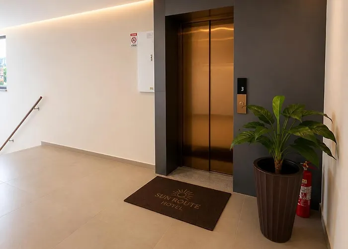Sun Route Hotel