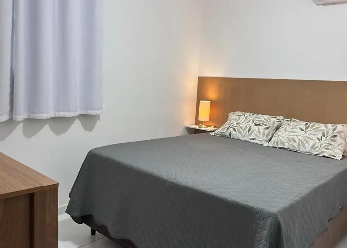 2- Apartamento aconchegante com garagem 1200m do centro