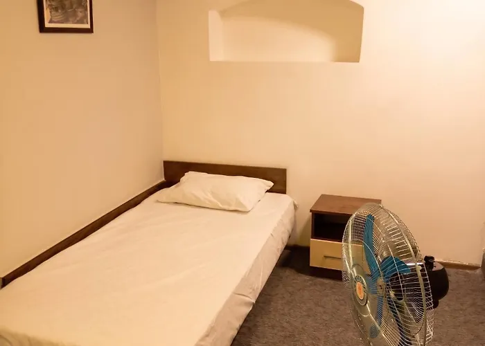 Buraq Hotel Main Nizami Street