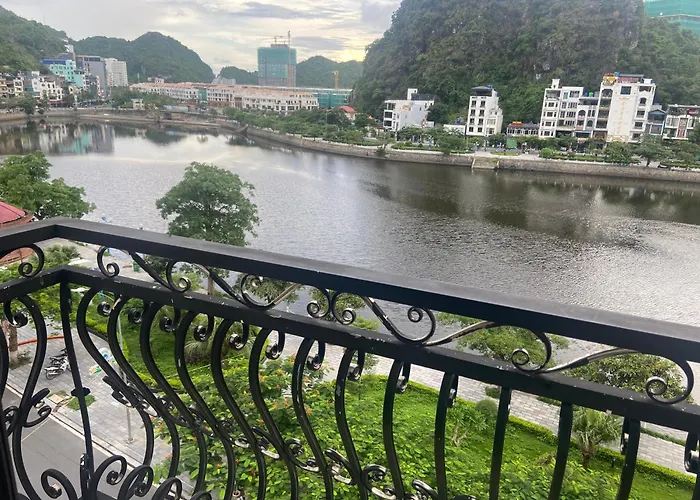 Anh Như Hostel&Restaurant Cat Ba
