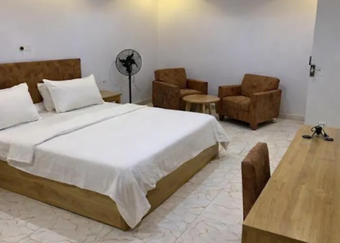 Rewaj Hotel & Lounge