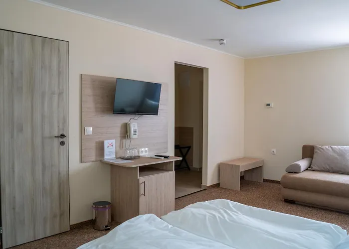 Liza Aqua & Conference Hotel