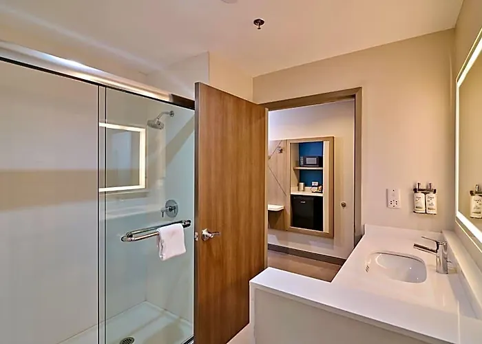Holiday Inn Express & Suites St. Vincent - Grenadines By Ihg