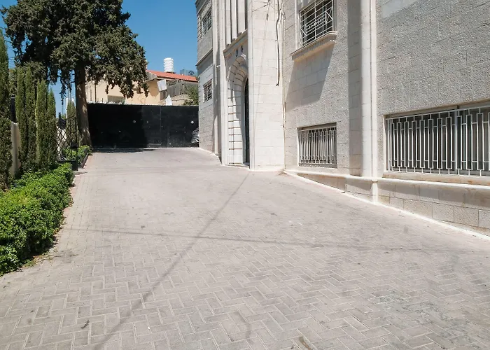 Dali House