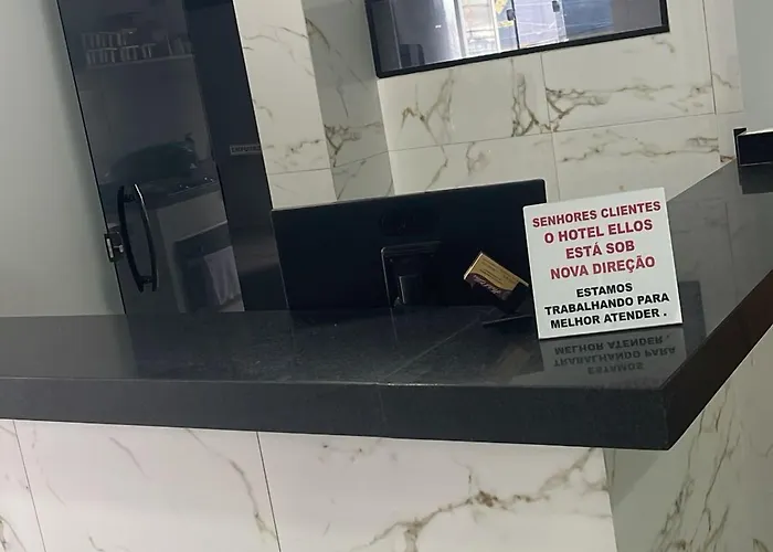 Hotel Ellos - Estacionamento e Café da Manhã Incluso