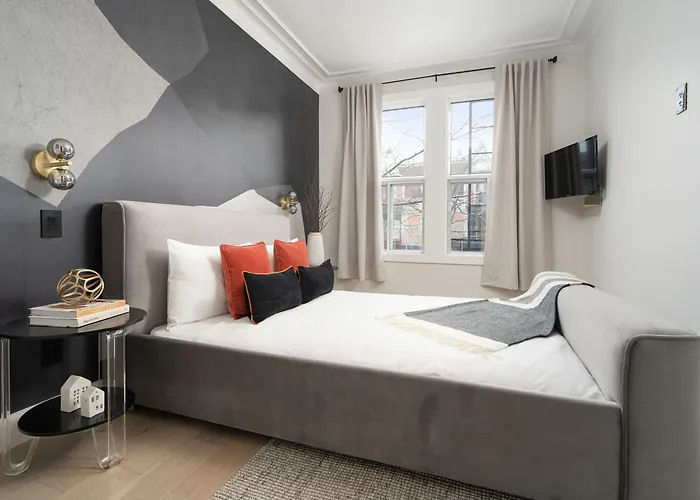 François-Denis Apartments