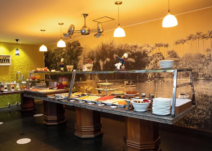 Ritz Plaza Hotel
