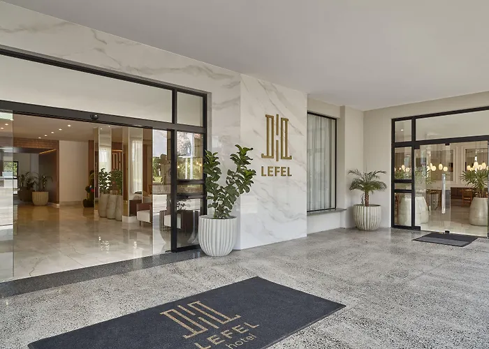 Lefel Hotel