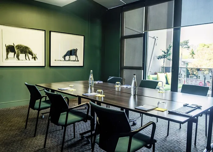 Home Suite Hotels Rosebank