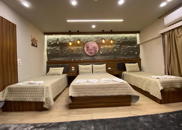 Holy Sheet Plus - Boutique Hotel