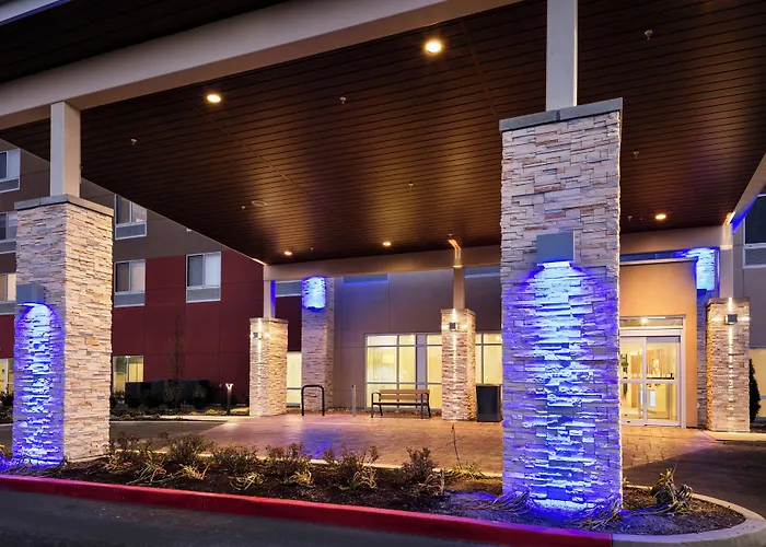 Holiday Inn Express & Suites - Bend South By Ihg