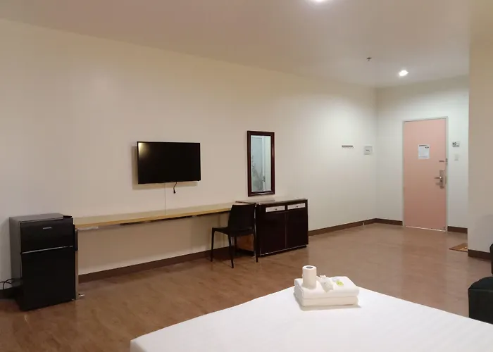 Meaco Royal Hotel- Lucena