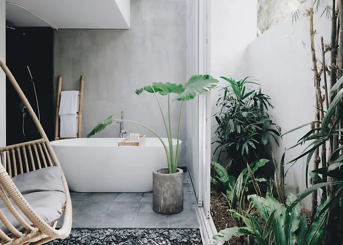 Lloyd'S Inn Bali