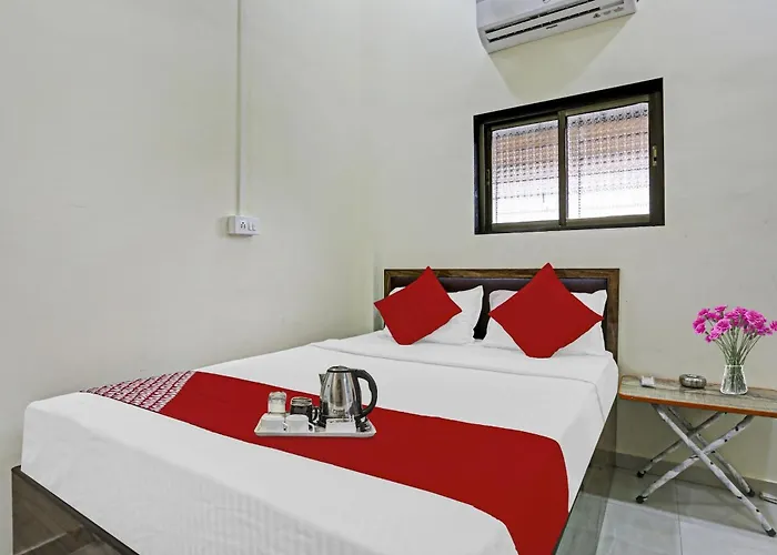 Hotel O S K Palace
