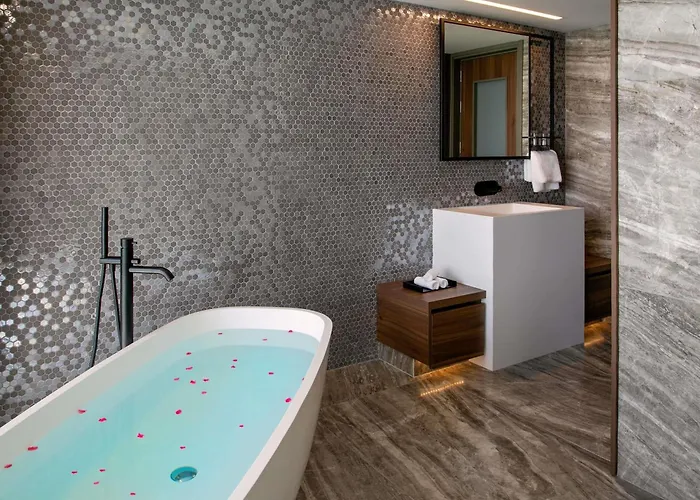 Mercure Larnaca Beach Resort