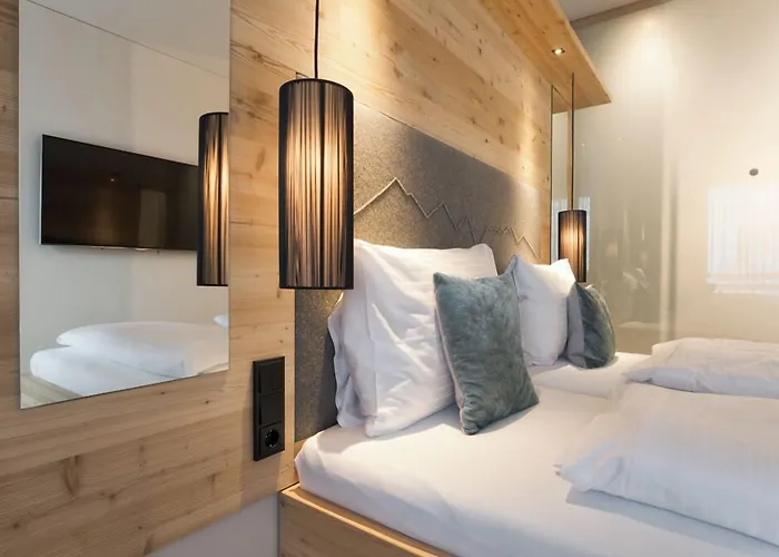 Tirol Lodge