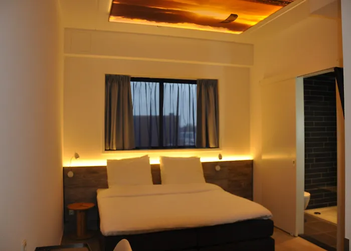 Hotel Rauw Aan De Kade
