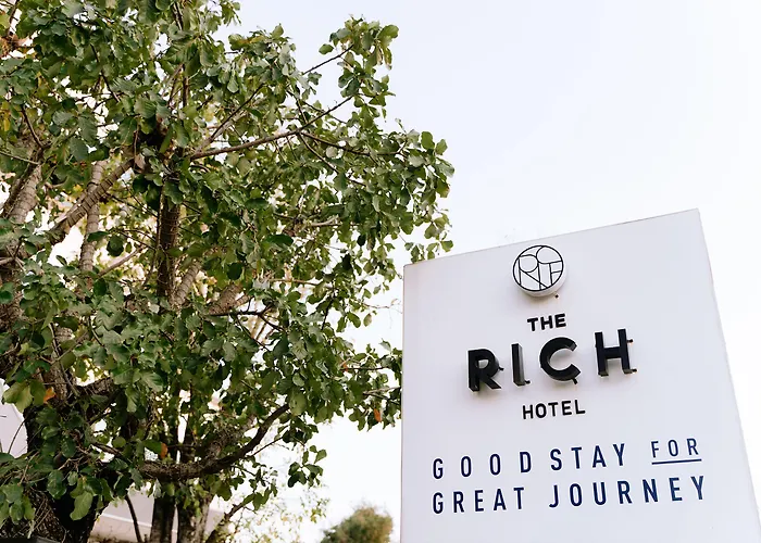 The Rich Hotel