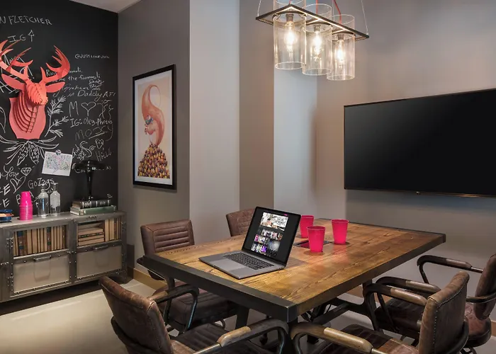 Moxy Seattle Downtown