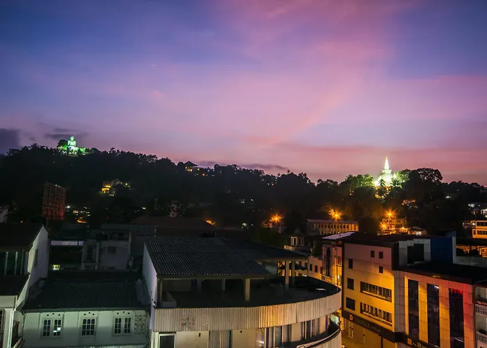 Ceyloni City Hotel