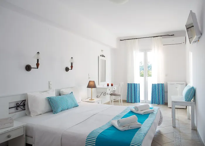 Iris Beach Hotel