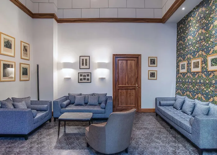 Hotel Damaso