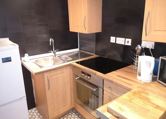 Glasgow Hampden Garden Flat