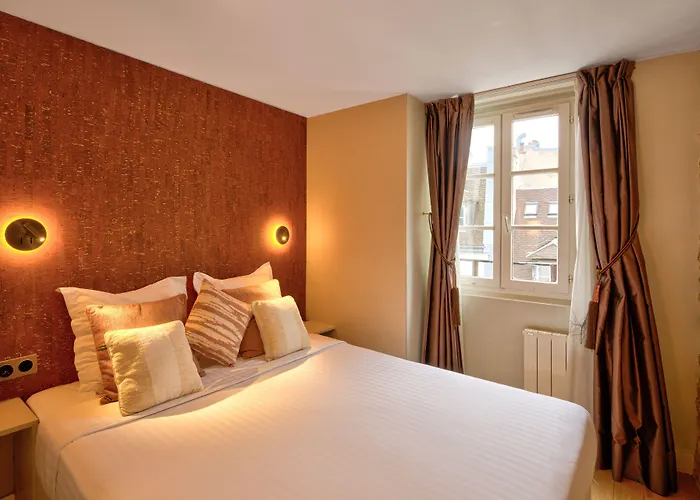 Apartments Du Louvre St Honore Paris